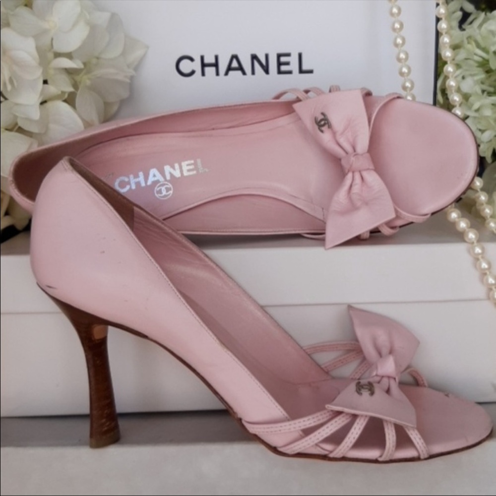 Gorgeous Chanel Classic Open Toe Pumps!